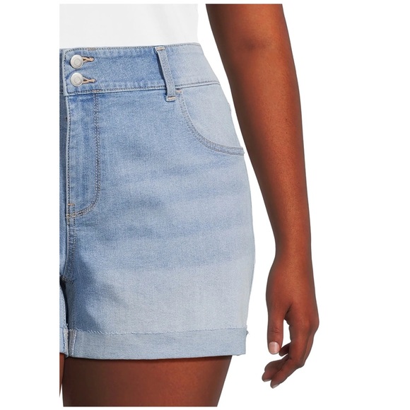 Midrise Double Button Shorts. Color: light enzyme. - Picture 3 of 6